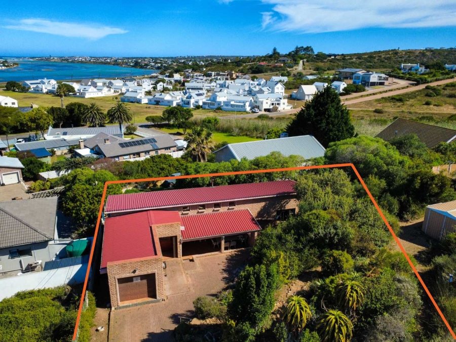 2 Bedroom Property for Sale in Stilbaai Wes Western Cape